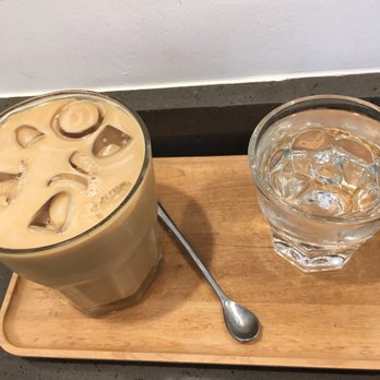 9Bar HNL - Vanilla Latte w/ complimentary sparkling water - Coffee & Tea Near Me - Honolulu, Hawaii 9Bar HNL - Vanilla Latte w/ complimentary sparkling water - Coffee & Tea Near Me - Honolulu, Hawaii