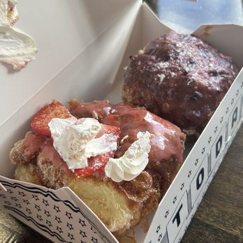 Parlor Doughnuts - Strawberry Shortcake & Blueberry Hill - Donuts Near Me - Clearwater Beach, Florida Parlor Doughnuts - Strawberry Shortcake & Blueberry Hill - Donuts Near Me - Clearwater Beach, Florida