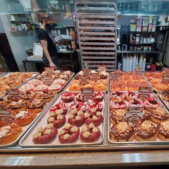 Mojo Donuts - Bill Lewis making a quick pitstop for Mojo Donuts in Pembroke Pines, Florida. - Donuts Near Me - Pembroke Pines, Florida Mojo Donuts - Bill Lewis making a quick pitstop for Mojo Donuts in Pembroke Pines, Florida. - Donuts Near Me - Pembroke Pines, Florida