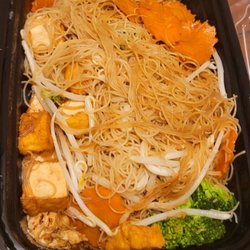 Pepper Tree Thai Cuisine - Kids tofu noodle dish. pad mhee.
