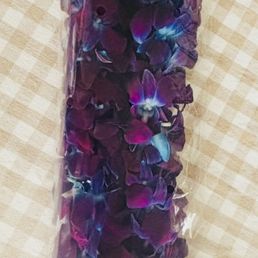 Double strand blue and purple orchid lei Double strand blue and purple orchid lei