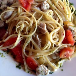 Trattoria La Puritate - Linguine with tuna, tomatoes, garlic and fresh basil pesto