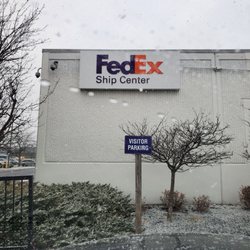 FedEx Ship Center