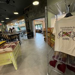 La Casita Pupuseria & Comedor - Merchandise
