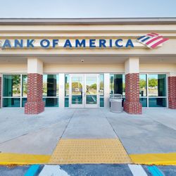 Bank of America Financial Center - Storefront