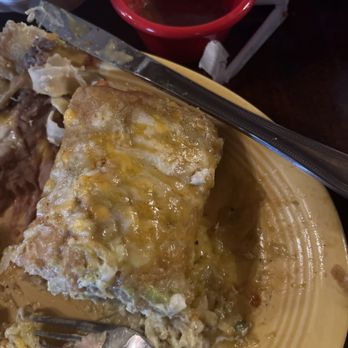 El Encanto DOS - Chicken Plato Burro Enchilada Style with green Sauce, They forgot the sauce! - Mexican Near Me - Phoenix, Arizona El Encanto DOS - Chicken Plato Burro Enchilada Style with green Sauce, They forgot the sauce! - Mexican Near Me - Phoenix, Arizona