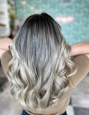 Golden Era Hair Studio by null