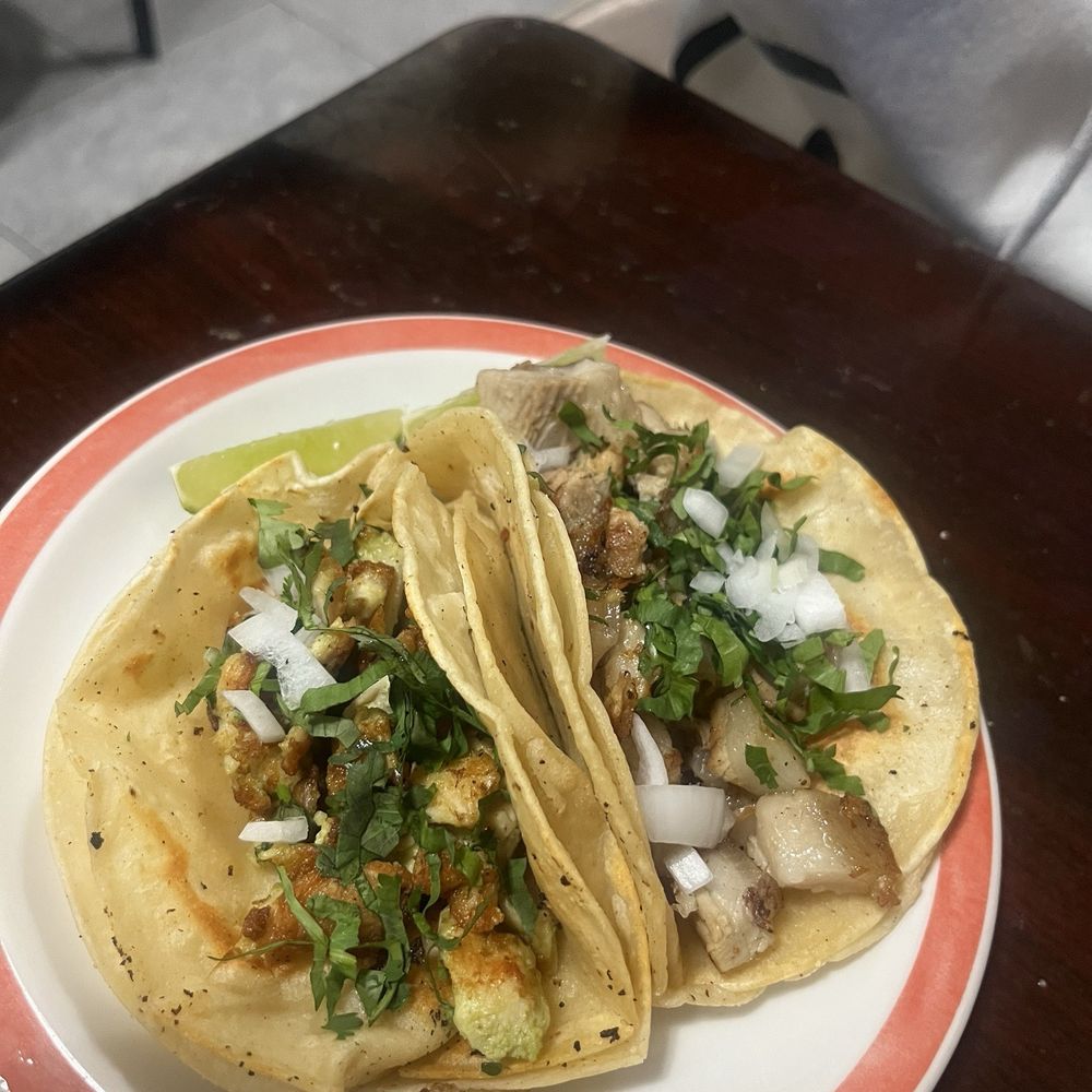 Leo's Restaurant - Chicken tacos - Tacos Near Me - Brooklyn, New York Leo's Restaurant - Chicken tacos - Tacos Near Me - Brooklyn, New York