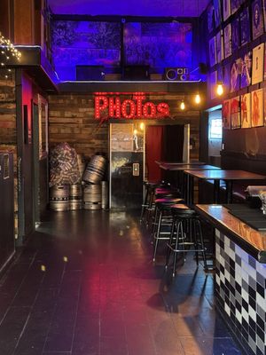 Twenty First Ave Kitchen & Bar by null