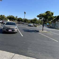 Newark Market Place Shopping Center - Holy heckin' parking dawg.