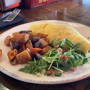 Sun Diner - Omelette with a side of Potatoes - Breakfast & Brunch Near Me - Nashville, Tennessee Sun Diner - Omelette with a side of Potatoes - Breakfast & Brunch Near Me - Nashville, Tennessee