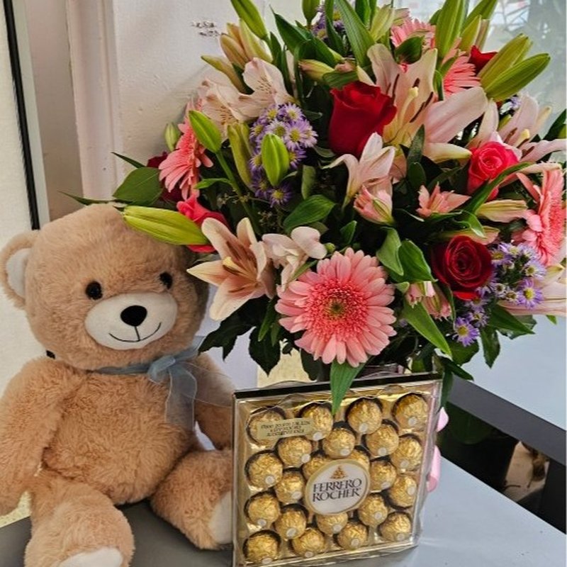 FLORIST AT ADOLFOS CREATION Updated September 2024 622 Photos & 20