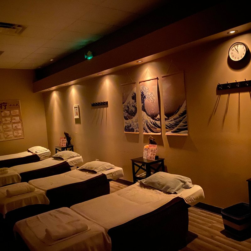 ROYAL FOOT MASSAGE Updated October 2024 33 Reviews 4335 Chouteau