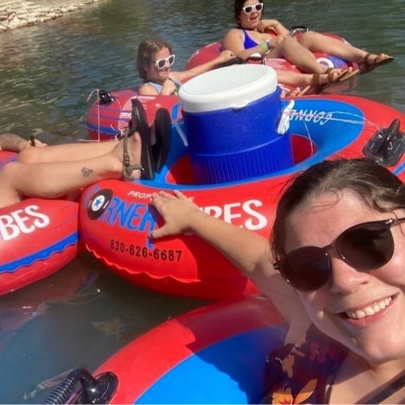 CORNER TUBES Updated September 2024 60 Photos & 83 Reviews 120 S Liberty Ave, New