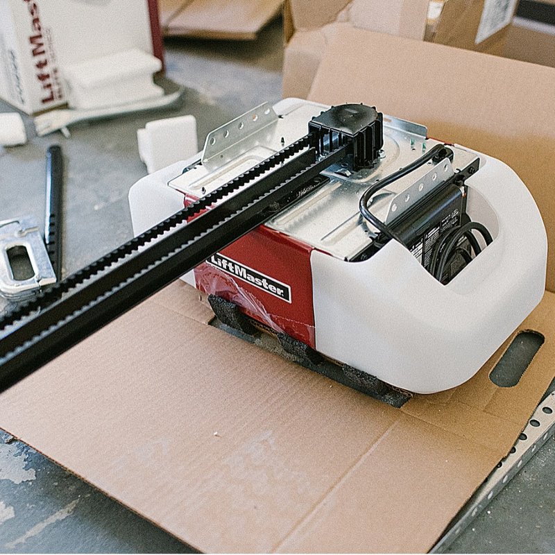 CALI GARAGE DOOR REPAIR Updated July 2024 22 Photos & 78 Reviews Costa Mesa, California