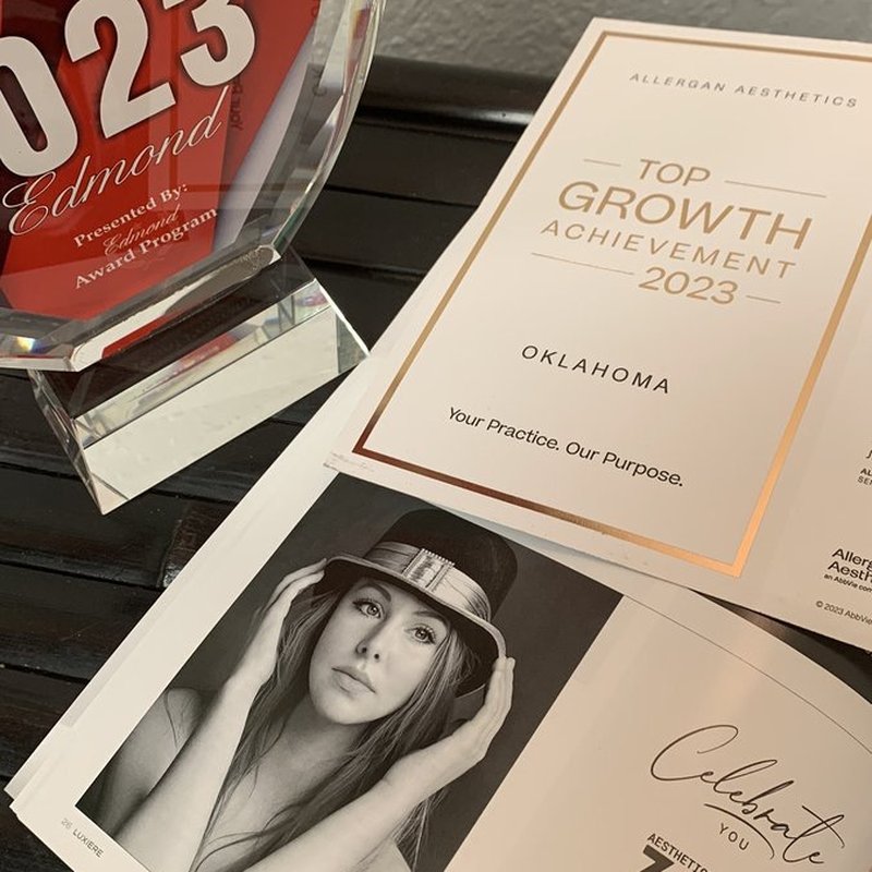 ZEN AESTHETICS AND WELLNESS Updated September 2024 204 Photos & 35 Reviews 122 N Bryant