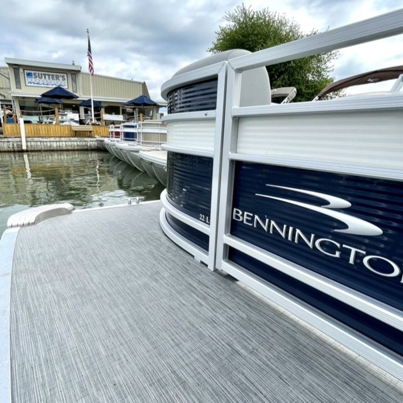 SUTTER’S CANANDAIGUA MARINA Updated September 2024 52 Photos 808