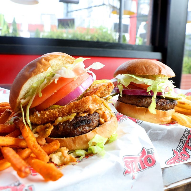 ST. LOUIS BAR & GRILL Updated October 2024 97 Photos & 82 Reviews