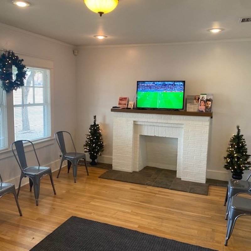 UNIVERSITY HEALTH WALKIN CLINIC Updated May 2024 928 S. Mill Ave