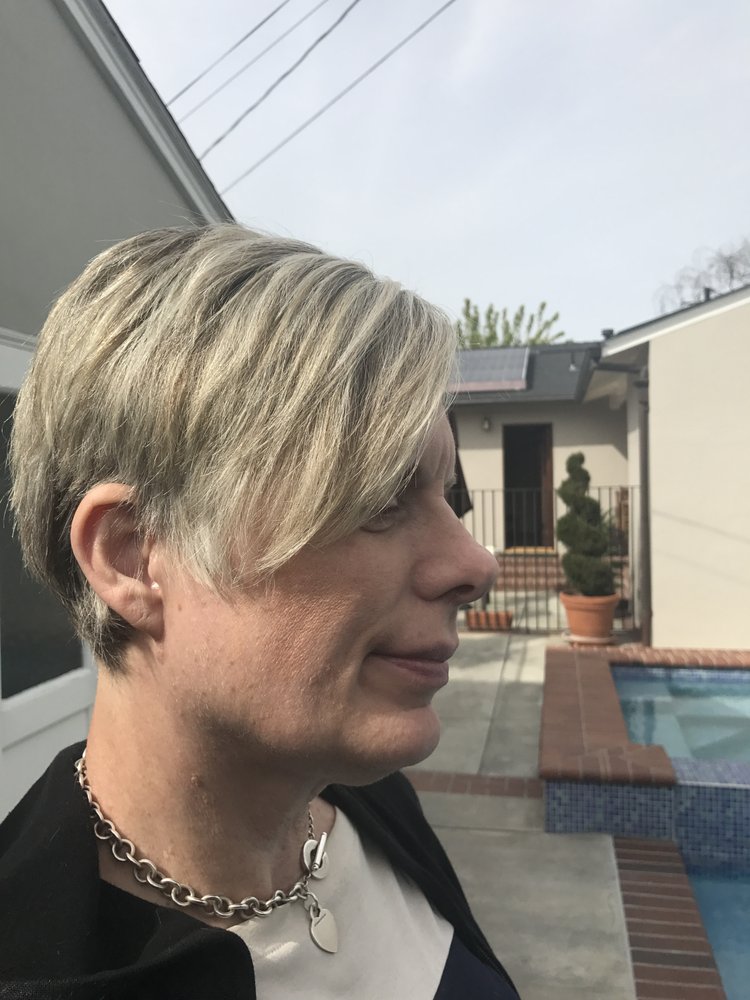 Julie H.'s profile image