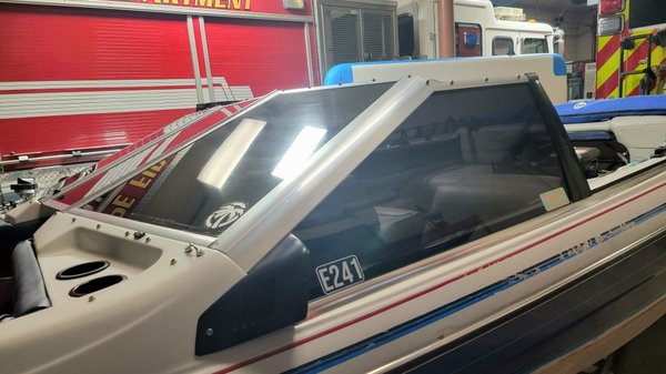 Bayliner boat - Hitting the water in style this boat will be turning heads out on the lake. Contact me today for your free quote on your boats. Bayliner boat - Hitting the water in style this boat will be turning heads out on the lake. Contact me today for your free quote on your boats.