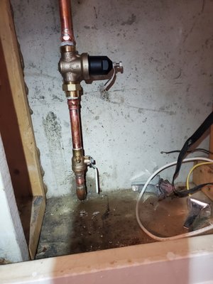 Main water shutoff and Pressure regulator - Replaced multi turn water shutoff with 1/4 turn style ball valve shutoff and pressure regulator Main water shutoff and Pressure regulator - Replaced multi turn water shutoff with 1/4 turn style ball valve shutoff and pressure regulator