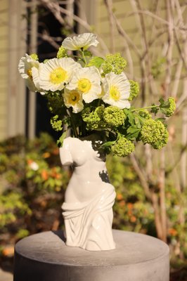 Flower and Bouquets - Stunning flower arrangements hand-delivered to the greater Los Angeles area. Flower and Bouquets - Stunning flower arrangements hand-delivered to the greater Los Angeles area.