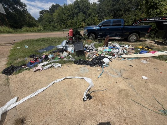 Yard debris cleanup in south Jackson ms - We knocked out another junk removal job in South Jackson for a repeat customer, and we’re always grateful when customers call us back to help get their space cleaned up and usable again. If clutter’s taking over your yard, driveway, or property, we’re ready to help