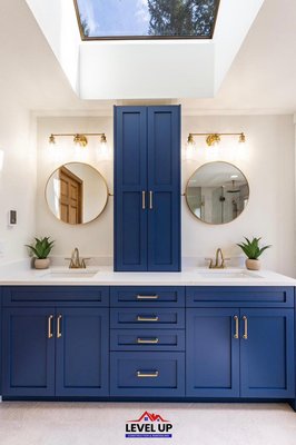 Primary bathroom remodeling - This primary Bathroom remodeling with high-end finishes and custom work.
Included Bathroom Design.