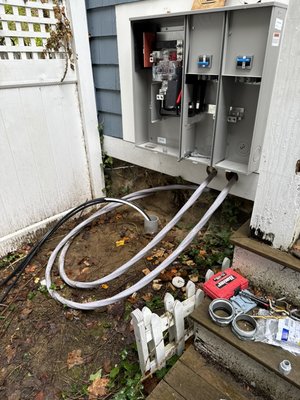 Elctrical Service Upgrade to 400 Amp with to sub panels - The costumer was updating his heating and cooling system to Mini split system and added a car charger to his garage. Because of all the additional equipment added we had to upgrade the electrical service from existing 200 amp to 400 amp