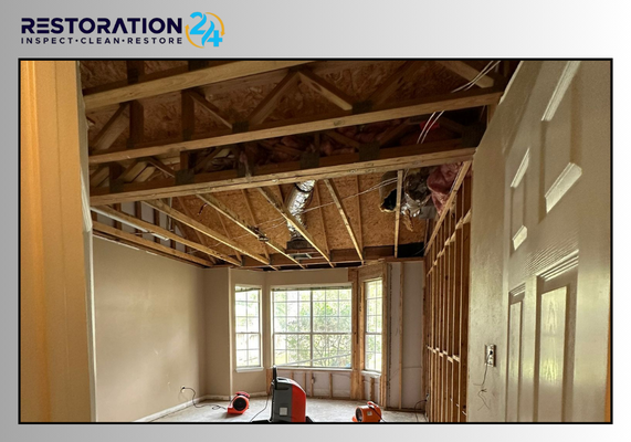 Reconstruction Services - When disaster strikes—whether it's from severe water damage, fire, or mold—restoring your home requires more than just cleanup; it requires expert reconstruction. At Restoration 24 San Diego, we specialize in taking your property from a "stripped-to-the-studs" state back to a fully finished, beautiful home.
The image above showcases a critical stage in our reconstruction process. Following an extensive mitigation phase, our team is seen here managing the structural integrity and climate control of a San Diego residence. Reconstruction Services - When disaster strikes—whether it's from severe water damage, fire, or mold—restoring your home requires more than just cleanup; it requires expert reconstruction. At Restoration 24 San Diego, we specialize in taking your property from a "stripped-to-the-studs" state back to a fully finished, beautiful home.
The image above showcases a critical stage in our reconstruction process. Following an extensive mitigation phase, our team is seen here managing the structural integrity and climate control of a San Diego residence.