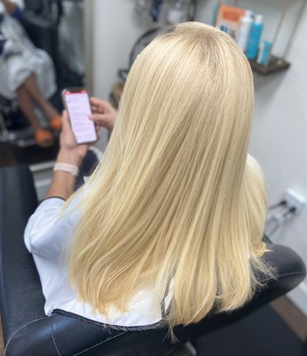 Brazilian blowout and Keratin treatment - Hello , I specialize in Brazilian Blow Out and keratin Treatments, I love  what I do , nothing makes me happier than seeing the smile on my clients face when they leave my salon.
Say good bye to the frizzy hair , all of my products are original from Brazil so is the best quality and the original Brazilian blow out.
I guarantee that you’ll be in love with you hair , treatment last up to 4 months guaranteed.
Give me a call for a free consultation.