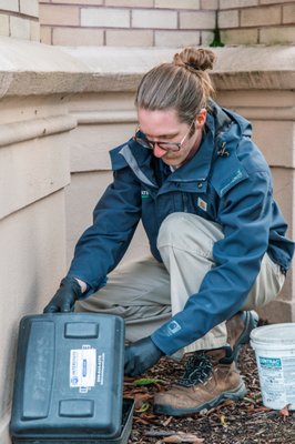 Rodent Control - At Interstate Pest Management, our rodent control experts are highly trained in the biology and behavior of rodents. These pests breed so rapidly that just one female mouse can produce more than 100 babies within a year! For that reason, we understand that in order to provide effective rodent control, it’s crucial to act fast—but smart.