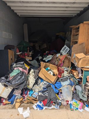 10x20 Storage Unit Cleanout - This was a 10x20 storage unit full of clothes, household goods, mattresses, box springs, dressers, and more. 10x20 Storage Unit Cleanout - This was a 10x20 storage unit full of clothes, household goods, mattresses, box springs, dressers, and more.