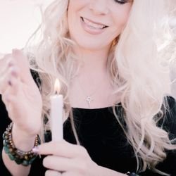 Heavens GIft Mediumship - Sunshine Frost uses her special unique gift of natural mediumship to connect you to the other side. She has helped over 46.000 families connect with loving messages from heaven, book today Heavens GIft Mediumship - Sunshine Frost uses her special unique gift of natural mediumship to connect you to the other side. She has helped over 46.000 families connect with loving messages from heaven, book today