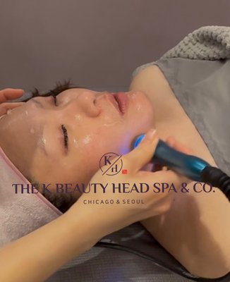 K Beauty Glass Glow Skin - Key Benefits of LDM
Lifting & Firming
Reduces Inflammation
Speeds Healing
Oil Control
Anti-Aging
Strengthens Barrier K Beauty Glass Glow Skin - Key Benefits of LDM
Lifting & Firming
Reduces Inflammation
Speeds Healing
Oil Control
Anti-Aging
Strengthens Barrier
