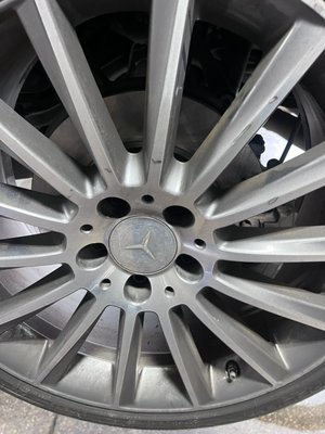 2020 Mercedes Benz brake service - This service was done on Friday afternoon, I got the customer back on the road 2020 Mercedes Benz brake service - This service was done on Friday afternoon, I got the customer back on the road