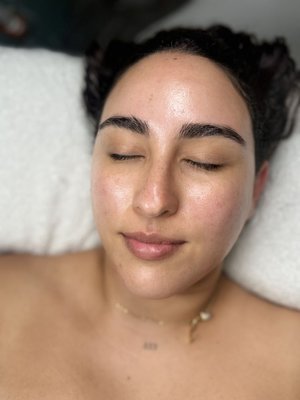 Luxury Facial - This facial is a powerful and results driven way to rejuvinate your skin by boosting collagen & elastin production, stimulating cellular renewal and immediate replenishment.
Treatment includes a dermaplane to gently remove the surface layer of dead skin cells and peach fuzz and our firming peptide mask to give you visibly firmer & tighter skin that you can see and feel right away Luxury Facial - This facial is a powerful and results driven way to rejuvinate your skin by boosting collagen & elastin production, stimulating cellular renewal and immediate replenishment.
Treatment includes a dermaplane to gently remove the surface layer of dead skin cells and peach fuzz and our firming peptide mask to give you visibly firmer & tighter skin that you can see and feel right away