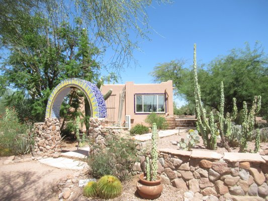Apache Junction Home - An older home in Apache Junction with a number of major defects.