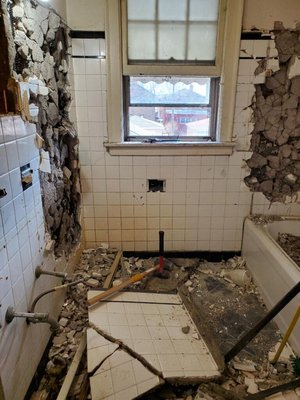 Bathroom Remodel ‘21 - Remodel from start to finding, full gut, removing everything down to bare studs and building back out, installing new plumbing, fixtures, lighting, flooring, drywall, paint, and tile! Bathroom Remodel ‘21 - Remodel from start to finding, full gut, removing everything down to bare studs and building back out, installing new plumbing, fixtures, lighting, flooring, drywall, paint, and tile!