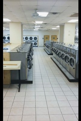 S O Washateria - Come to S O Washateria for great quality laundry needs, plenty of washing and drying machines and affordable rates.
Ven a nuestra lavanderia, mucho espacio y máquinas de lavado y secado, y muy buen precio. S O Washateria - Come to S O Washateria for great quality laundry needs, plenty of washing and drying machines and affordable rates.
Ven a nuestra lavanderia, mucho espacio y máquinas de lavado y secado, y muy buen precio.