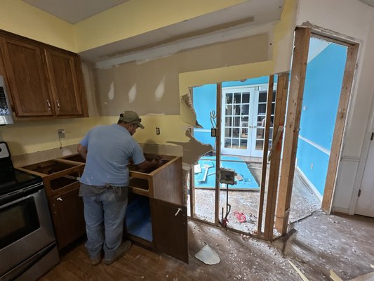 Kitchen Remodel - This homeowner wanted to upgrade her kitchen to a more modern look and expand the size! She decided to call us for a free estimate and she loved it so we got to work the following week to bring her dream to life! Kitchen Remodel - This homeowner wanted to upgrade her kitchen to a more modern look and expand the size! She decided to call us for a free estimate and she loved it so we got to work the following week to bring her dream to life!