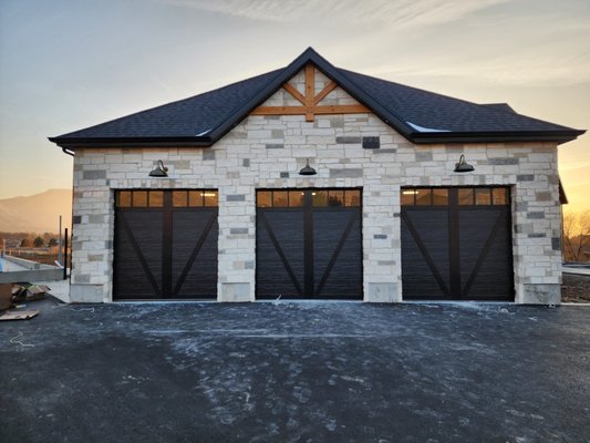 Mapleton Home - This was a new construction project in Mapleton, the 3 doors featured are Clopay 5 Layer Mapleton Home - This was a new construction project in Mapleton, the 3 doors featured are Clopay 5 Layer