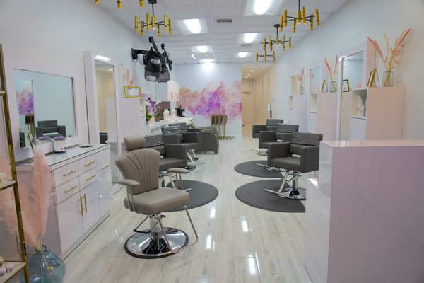 Newest Salon in Chatsworth! - V. Marie Salon is the newest salon to come to Chatsworth. Beautiful salon with great stylists and awesome personalities. Newest Salon in Chatsworth! - V. Marie Salon is the newest salon to come to Chatsworth. Beautiful salon with great stylists and awesome personalities.