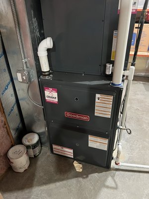 The thermostat broke and the heating boiler did not turn on. - The thermostat broke and the heating boiler did not turn on.