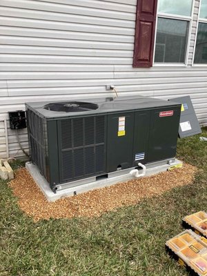Heat pump package AC unit install - We installed this package heat pump unit in Palm Bay Florida and put in a new concrete pad, electrical sub panel, and pea gravel. Heat pump package AC unit install - We installed this package heat pump unit in Palm Bay Florida and put in a new concrete pad, electrical sub panel, and pea gravel.