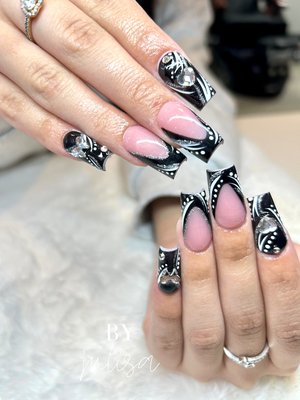Elevate your status with amazing nails this fall! - Ready to make a change? Come check out Vibe Nail Bar and elevate your nail status! Elevate your status with amazing nails this fall! - Ready to make a change? Come check out Vibe Nail Bar and elevate your nail status!
