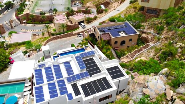 Flat roof Installations without roof penetrations - Unique system to install solar panels without penetrations in flat roof homes.