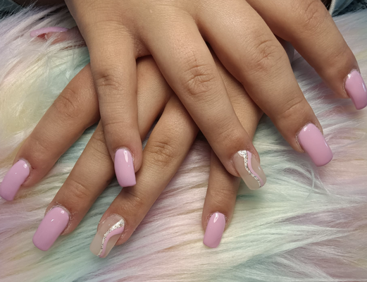 Nail Services - Boomerangs Beauty Bar is a full service salon, specializing in the latest styles, colors, trends, products and services. Our salon has over 20 years of professional experience in the beauty industry. Nail Services - Boomerangs Beauty Bar is a full service salon, specializing in the latest styles, colors, trends, products and services. Our salon has over 20 years of professional experience in the beauty industry.