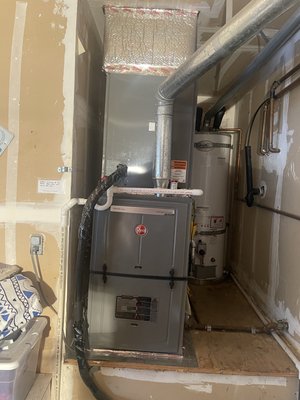 Brentwood Ca Heat & Air Swap - This heat and air installation was performed in Brentwood California for the Manager of an Ace Hardware. we also provided him with a Rheem Wi-Fi technology thermostat which he continues to rave about.